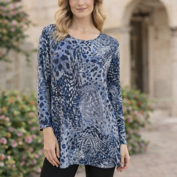 Nally & Millie Tops - Nally & Millie Blue Mixed Animal Print Knit Top – Size L/XL NWT